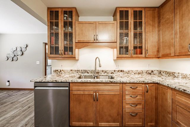 15035 Pomona ROAD, Brookfield, WI 53005
