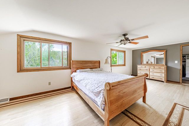 15035 Pomona ROAD, Brookfield, WI 53005