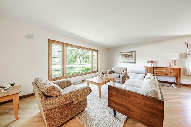 15035 Pomona ROAD, Brookfield, WI 53005