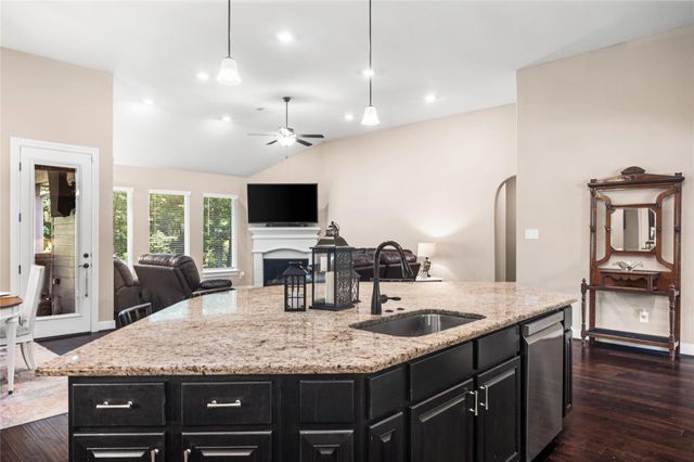 179 Magnolia Reserve Loop, Magnolia, TX 77354