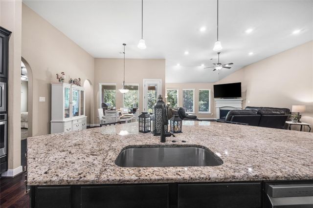 179 Magnolia Reserve Loop, Magnolia, TX 77354