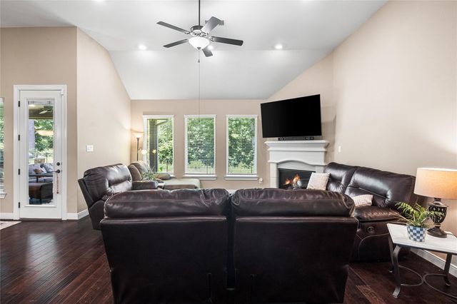 179 Magnolia Reserve Loop, Magnolia, TX 77354