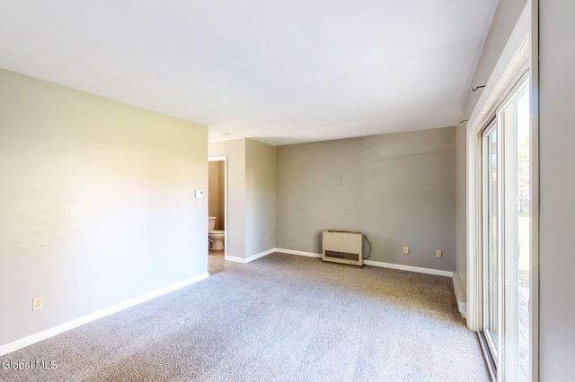 31 Suncrest Drive, Waterford, NY 12188