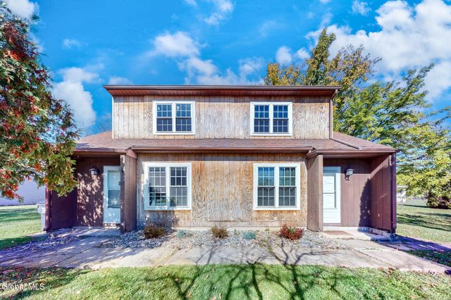 31 Suncrest Drive, Waterford, NY 12188