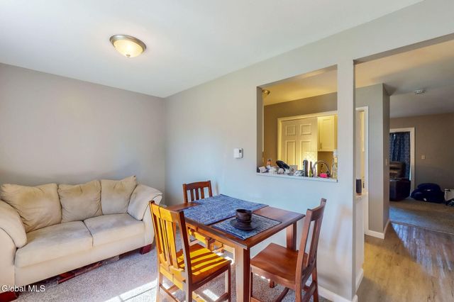 31 Suncrest Drive, Waterford, NY 12188