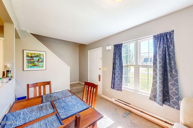 31 Suncrest Drive, Waterford, NY 12188