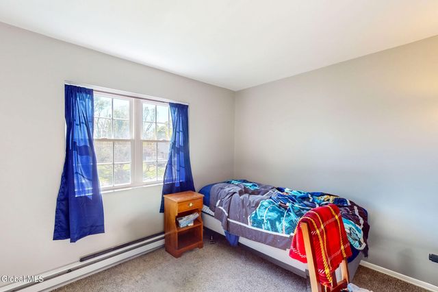 31 Suncrest Drive, Waterford, NY 12188