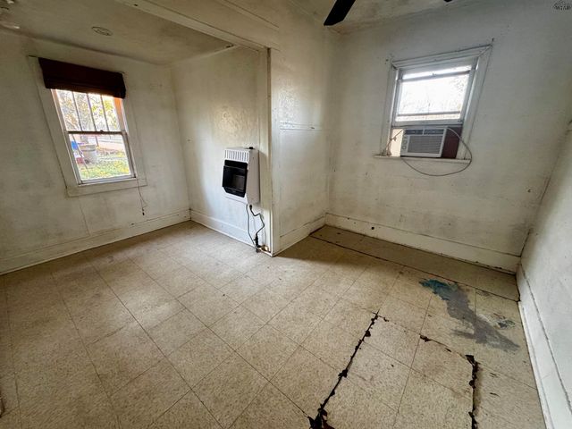 512 N LAMAR STREET, Wichita Falls, TX 76306