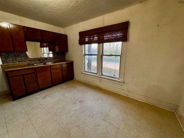 512 N LAMAR STREET, Wichita Falls, TX 76306