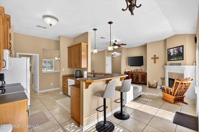 1605 Lake Mars Avenue, Ocean Springs, MS 39564
