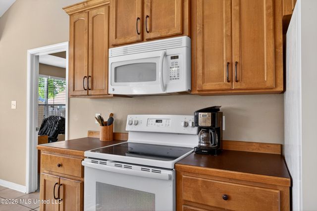 1605 Lake Mars Avenue, Ocean Springs, MS 39564