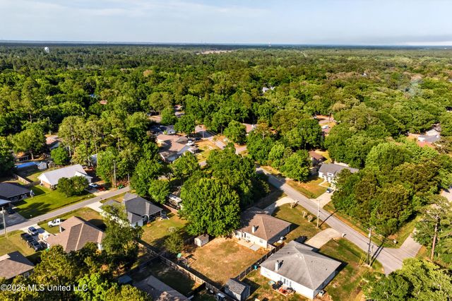 1605 Lake Mars Avenue, Ocean Springs, MS 39564