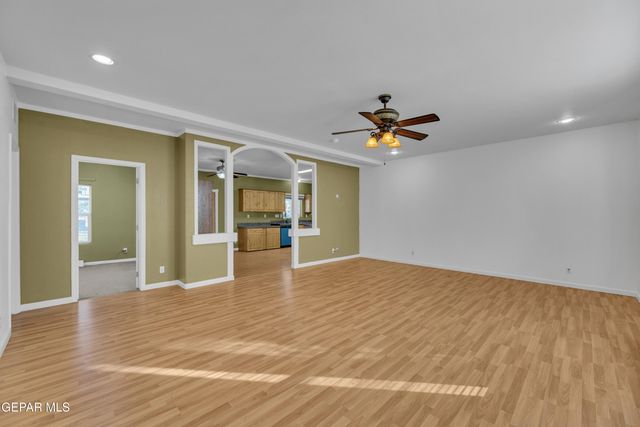 137 MAGEE Drive, Chaparral, NM 88081