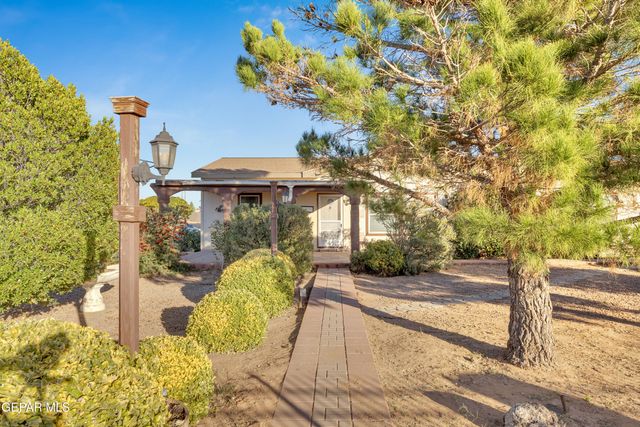 137 MAGEE Drive, Chaparral, NM 88081