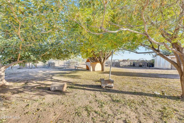 137 MAGEE Drive, Chaparral, NM 88081