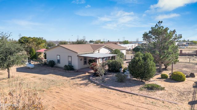 137 MAGEE Drive, Chaparral, NM 88081