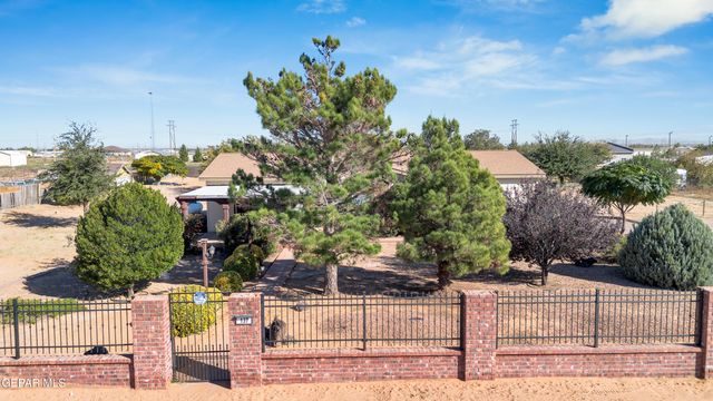 137 MAGEE Drive, Chaparral, NM 88081
