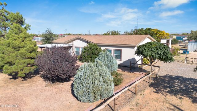 137 MAGEE Drive, Chaparral, NM 88081