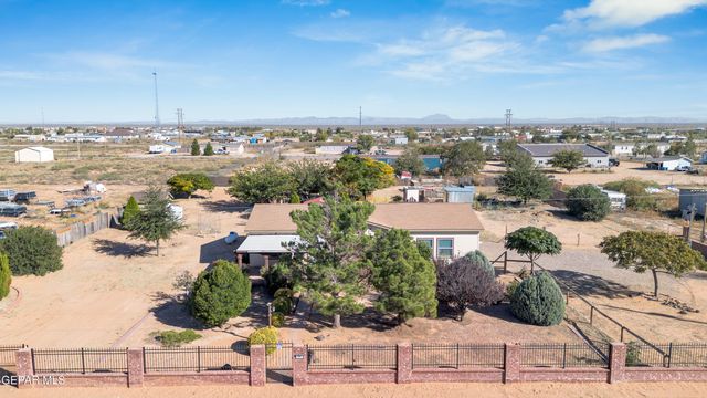 137 MAGEE Drive, Chaparral, NM 88081