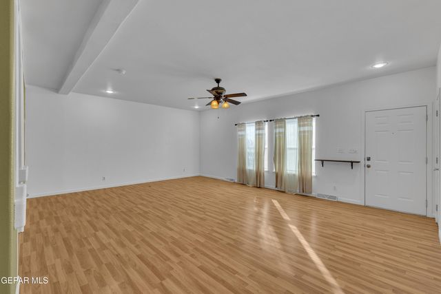 137 MAGEE Drive, Chaparral, NM 88081