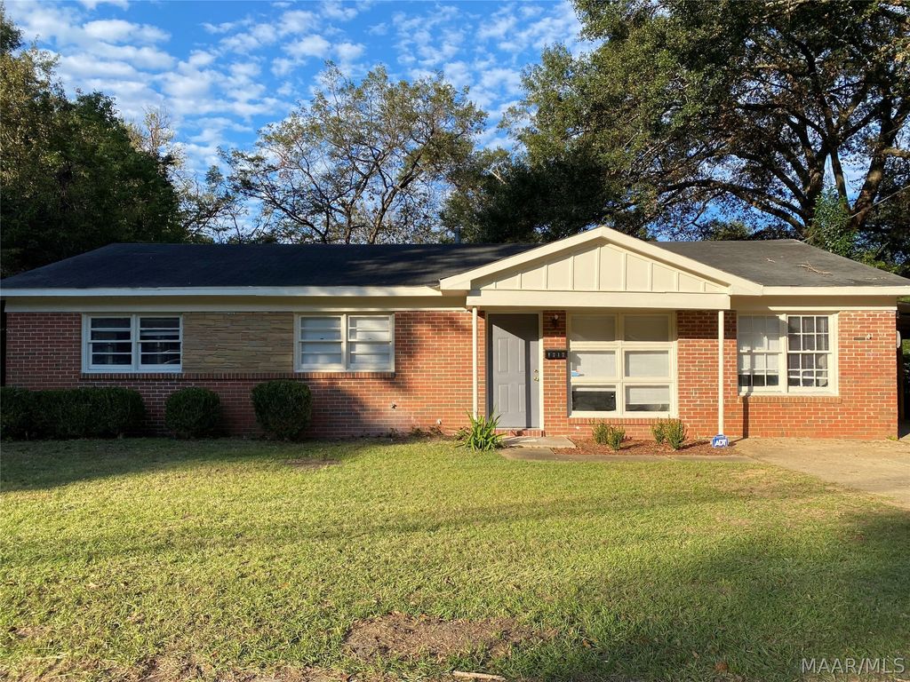 1717 Robison Hill Road, Montgomery, AL 36107