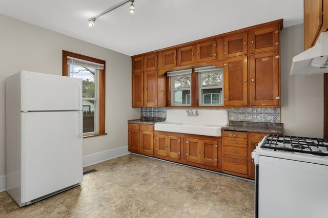 690 James Avenue, Saint Paul, MN 55102