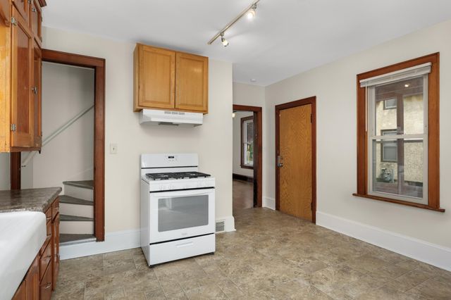 690 James Avenue, Saint Paul, MN 55102