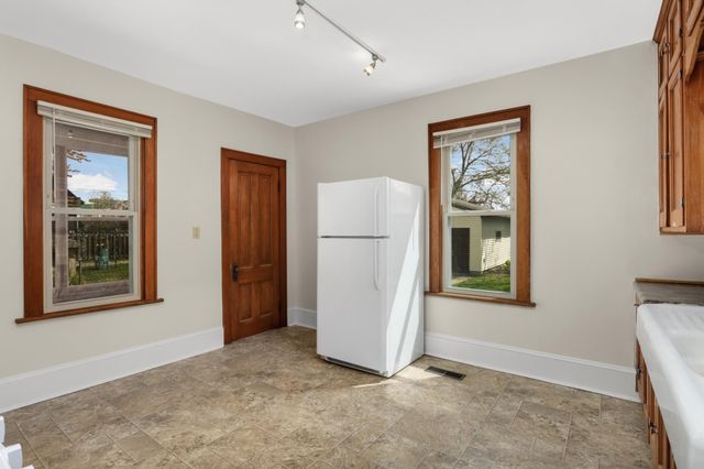 690 James Avenue, Saint Paul, MN 55102