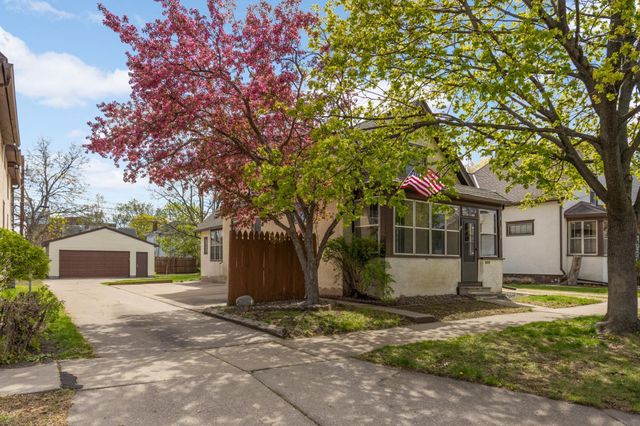 690 James Avenue, Saint Paul, MN 55102
