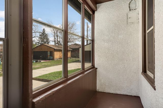 690 James Avenue, Saint Paul, MN 55102