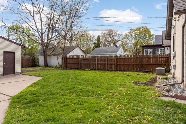 690 James Avenue, Saint Paul, MN 55102