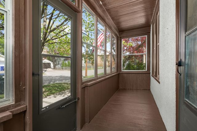 690 James Avenue, Saint Paul, MN 55102