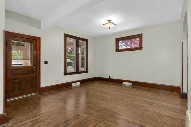 690 James Avenue, Saint Paul, MN 55102