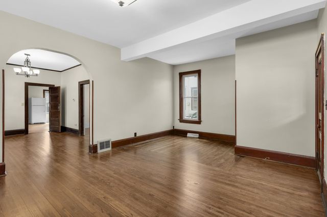 690 James Avenue, Saint Paul, MN 55102