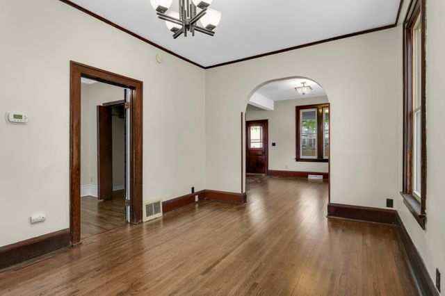 690 James Avenue, Saint Paul, MN 55102
