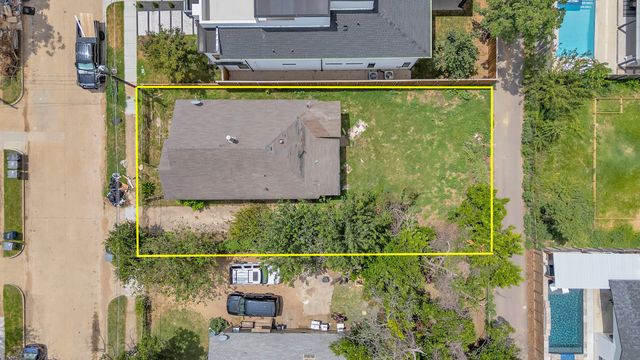 3215 Wake Street, Dallas, TX 75212