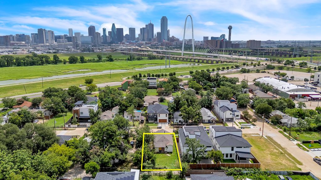 3215 Wake Street, Dallas, TX 75212