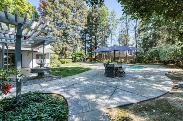 6702 N Dolores, Fresno, CA 93711