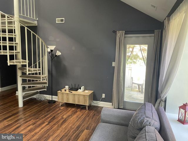 2604-B AUBURN CT, Mount Laurel, NJ 08054