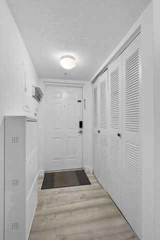 1002 Villa Circle, Boynton Beach, FL 33435