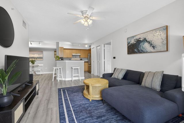 1002 Villa Circle, Boynton Beach, FL 33435