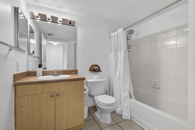 1002 Villa Circle, Boynton Beach, FL 33435