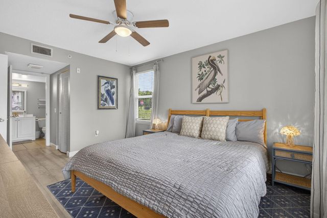 1002 Villa Circle, Boynton Beach, FL 33435