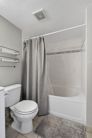 1002 Villa Circle, Boynton Beach, FL 33435