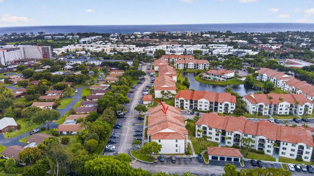 1002 Villa Circle, Boynton Beach, FL 33435