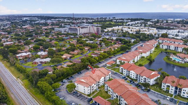 1002 Villa Circle, Boynton Beach, FL 33435