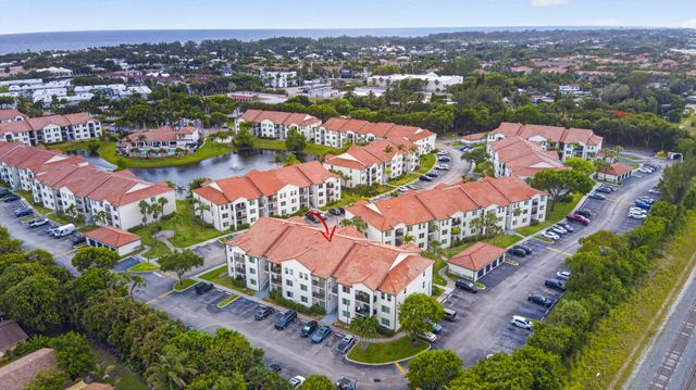 1002 Villa Circle, Boynton Beach, FL 33435
