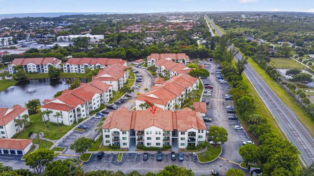 1002 Villa Circle, Boynton Beach, FL 33435