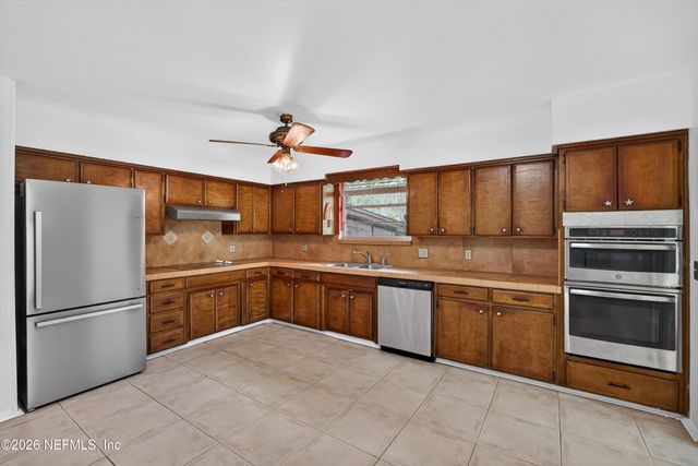 2750 CEDARCREST Drive, Orange Park, FL 32073