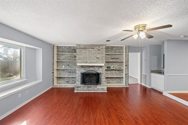 6930 Maple Fox Drive, Humble, TX 77338